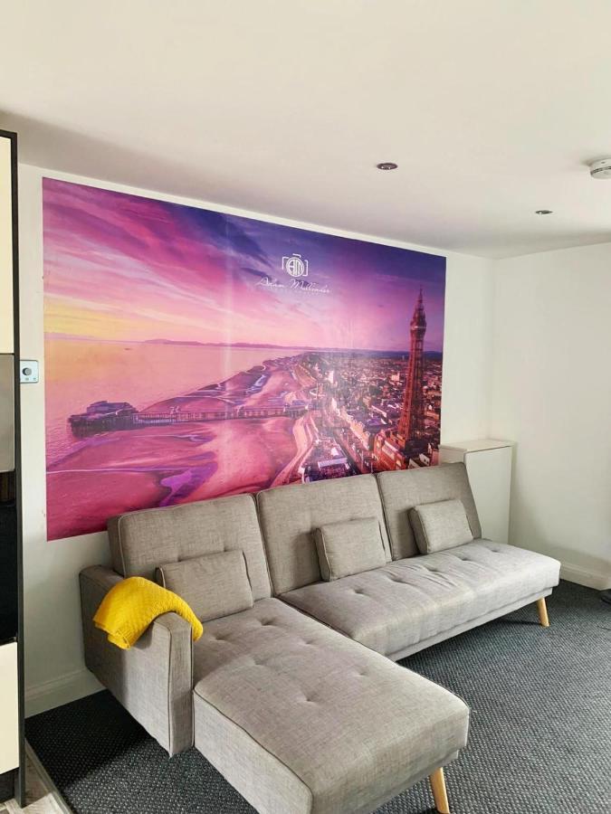 Blackpool Luxury Apartments Esterno foto